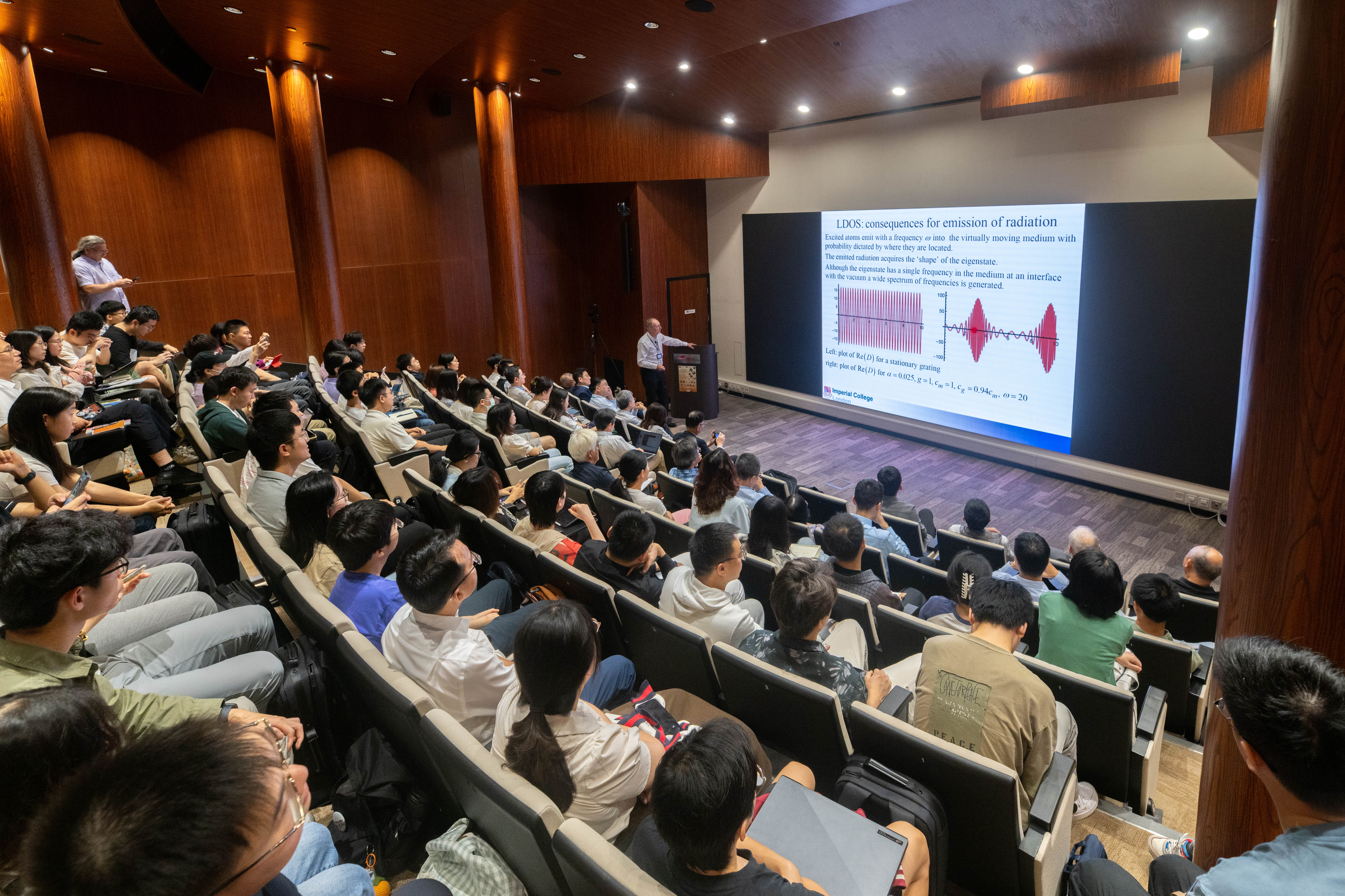 Professor Enge Wang's