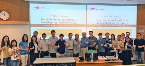 (9th from left) Professor Jacob Huang, Executive Director of HKIAS and Chair Professor of Department of Materials Science and Engineering, (10th from left) Professor C.T. Liu, Senior Fellow of HKIAS, (10th from right) Professor T.G. Nieh and participants pose for a group photo.