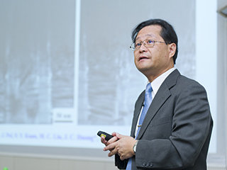 porous metallic glasses