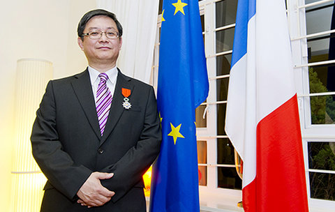 Professor Jian Lu