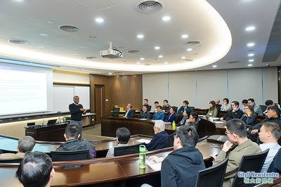 Inaugural IAS lecture held